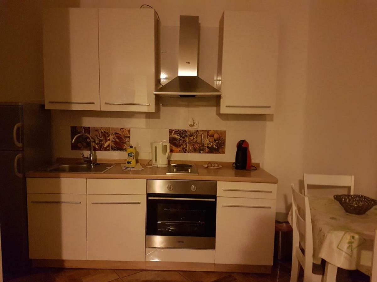 Studio Apartman Via 希贝尼克 外观 照片