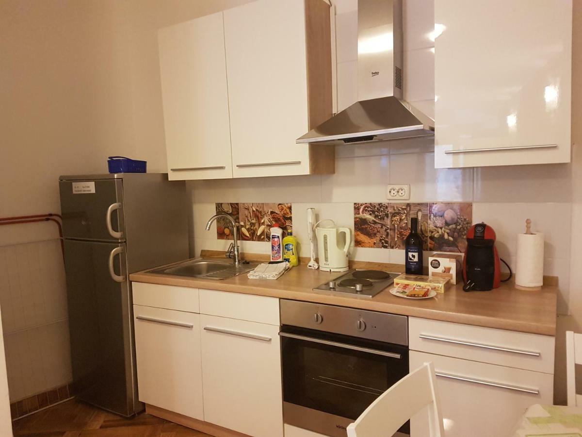 Studio Apartman Via 希贝尼克 外观 照片